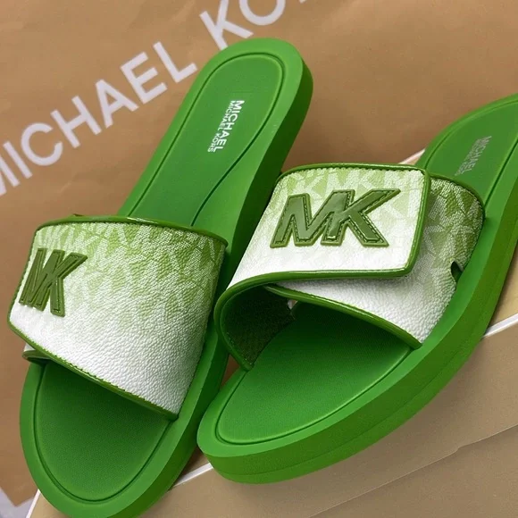 Michael Kors Green Slide Logo Sandals Palmer Ombré Signature
Jungle Green 
NWT - Picture 7 of 16